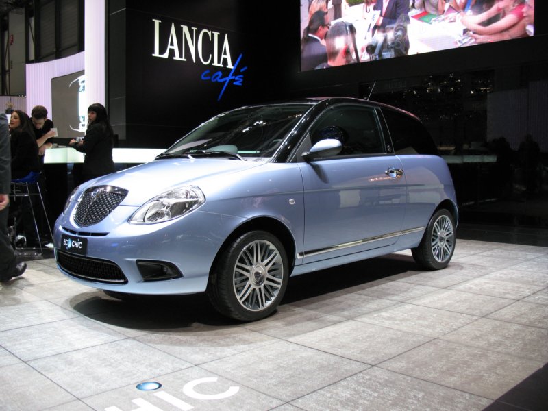 lanciaypsilon4.jpg