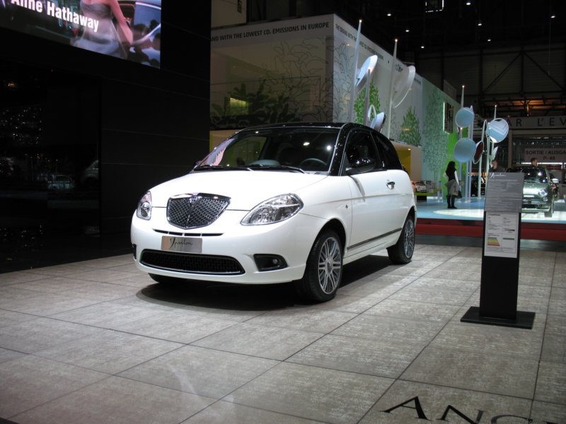 lanciaypsilon7.jpg