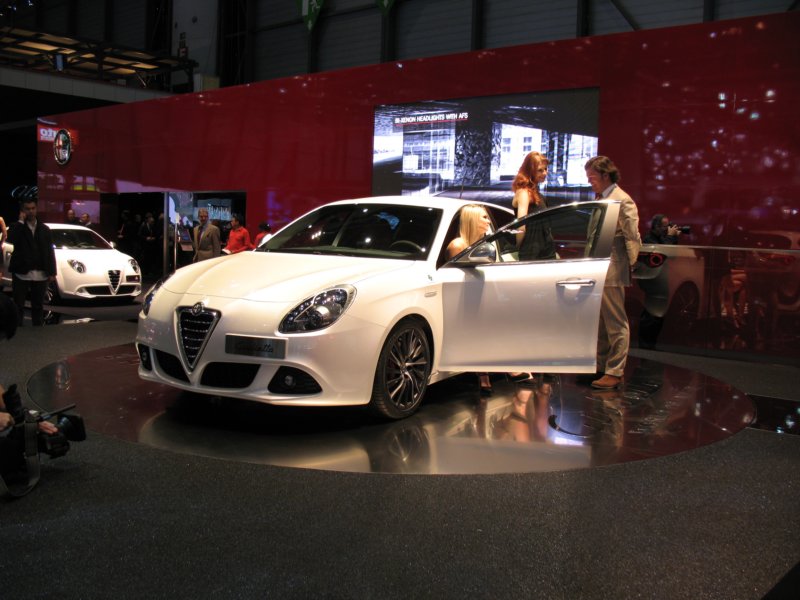 alfaromeogiulietta14.jpg