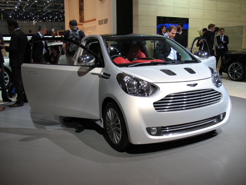 astonmartincygnet3.jpg