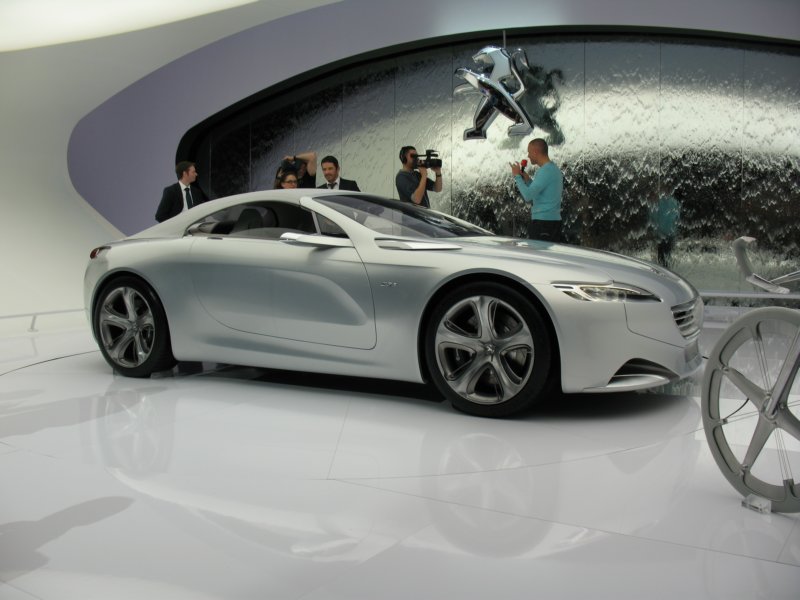 peugeotsr118.jpg