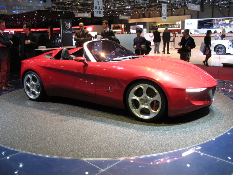 pininfarinaalfaromeo2uettottanta11.jpg