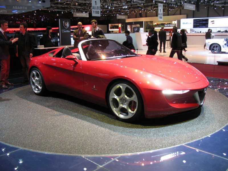 pininfarinaalfaromeo2uettottanta12.jpg