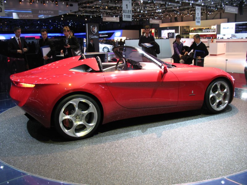 pininfarinaalfaromeo2uettottanta5.jpg