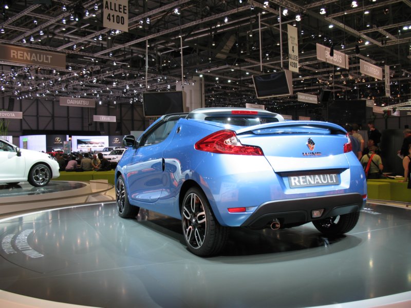 renaultwind33.jpg