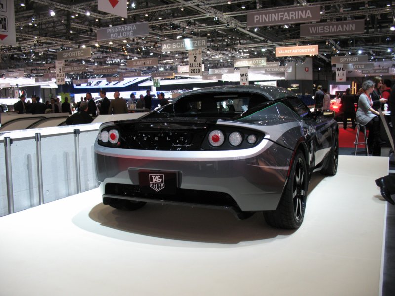 teslaroadstertagheuer20105.jpg