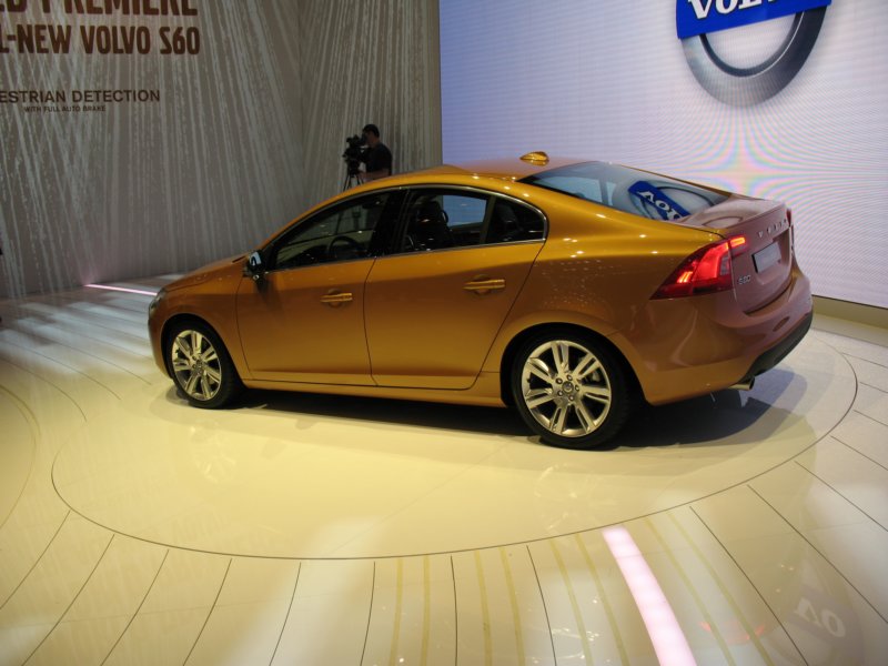 volvos60pedestriandetectionwithfullautobrake10.jpg