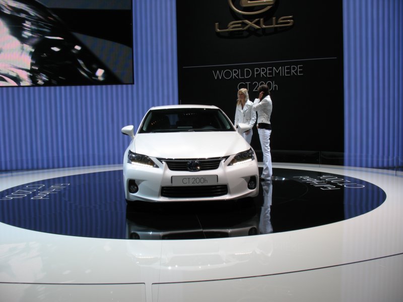 lexusct200h20.jpg