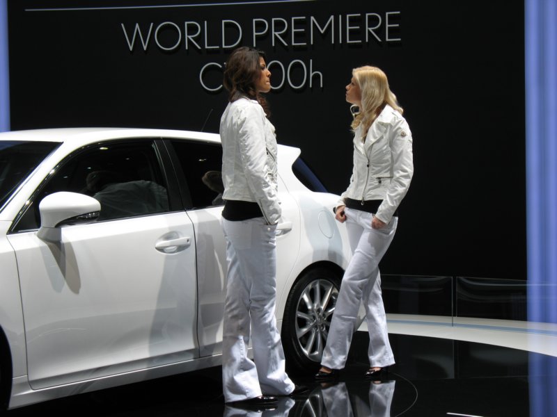 lexusct200h25.jpg