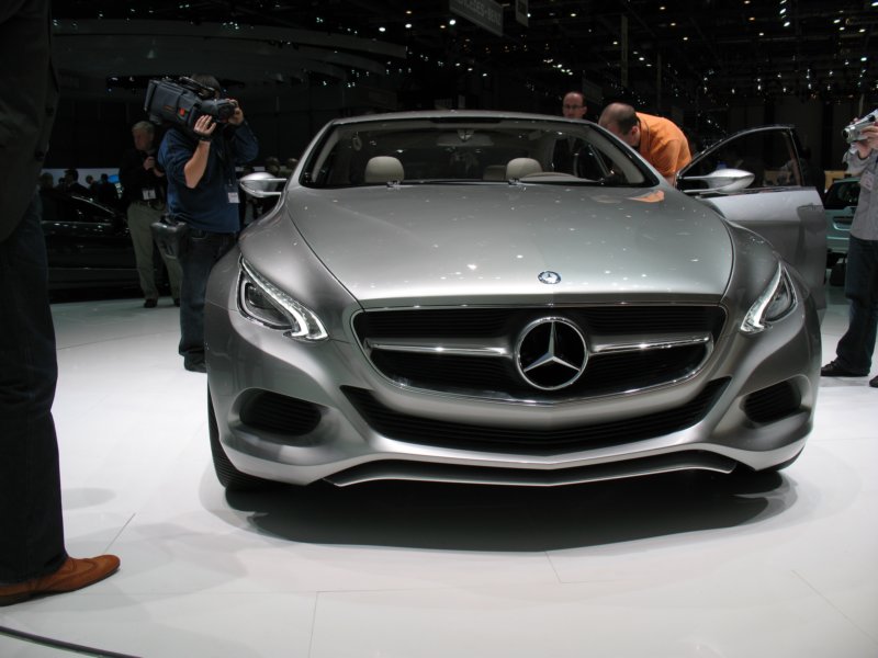 mercedesf800style20.jpg