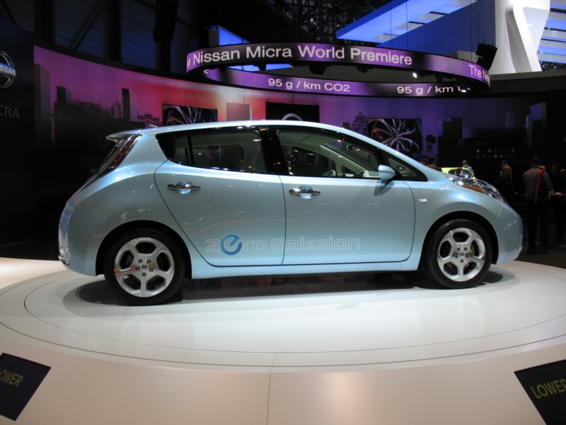 nissanleaf.jpg