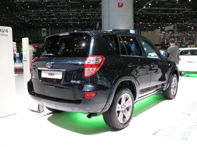 toyotarav47.jpg