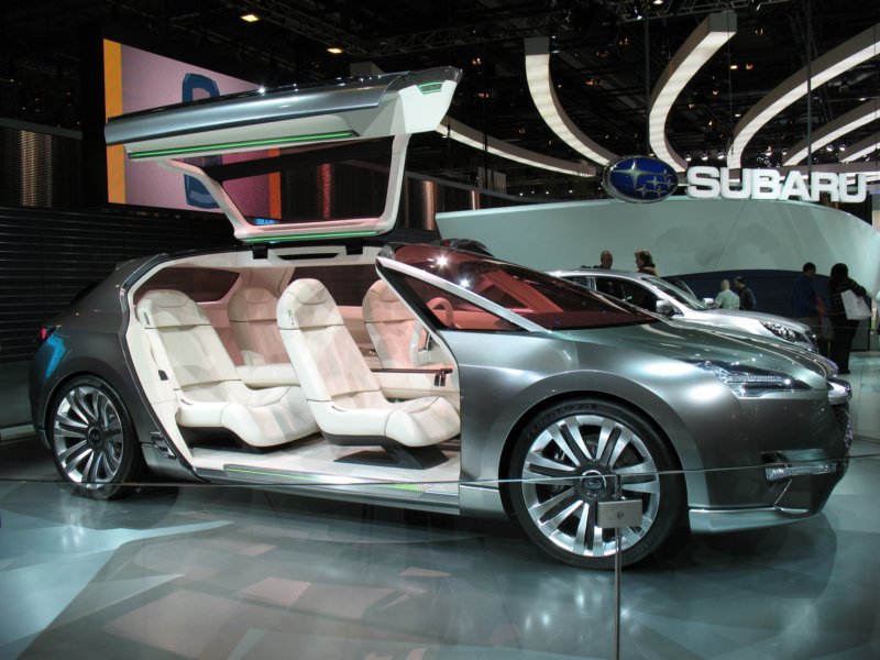 subaruhybridtourerconcept8.jpg