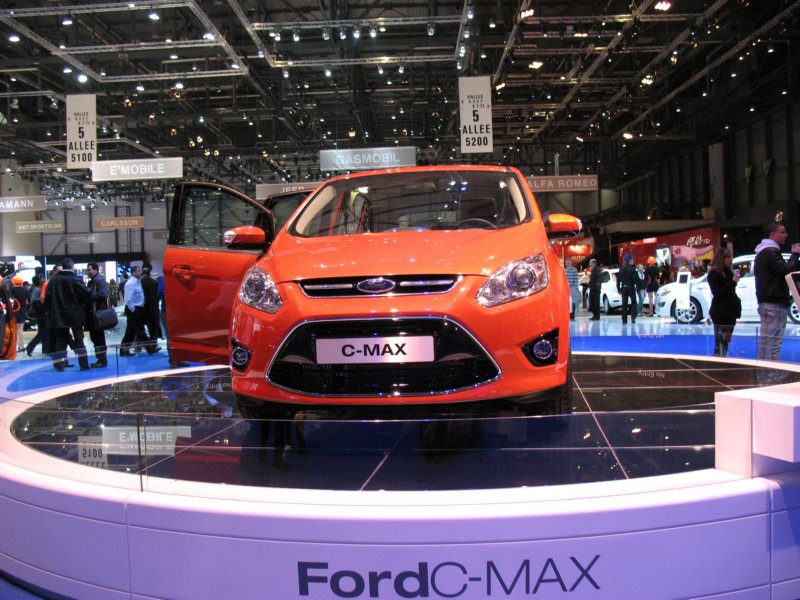 fordcmax20.jpg