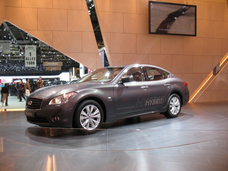 infinitim35hybrid19.jpg