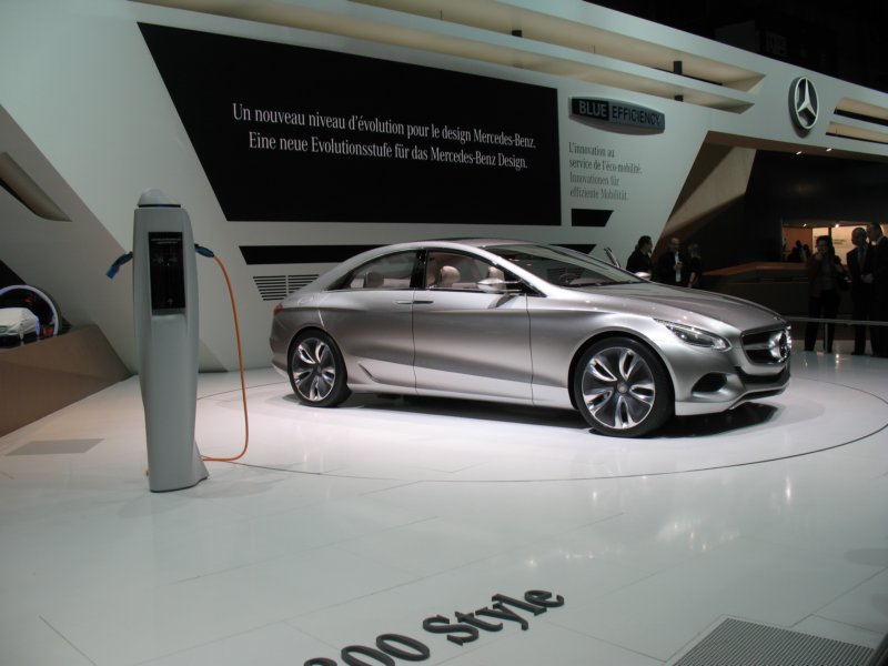 mercedesf800style24.jpg